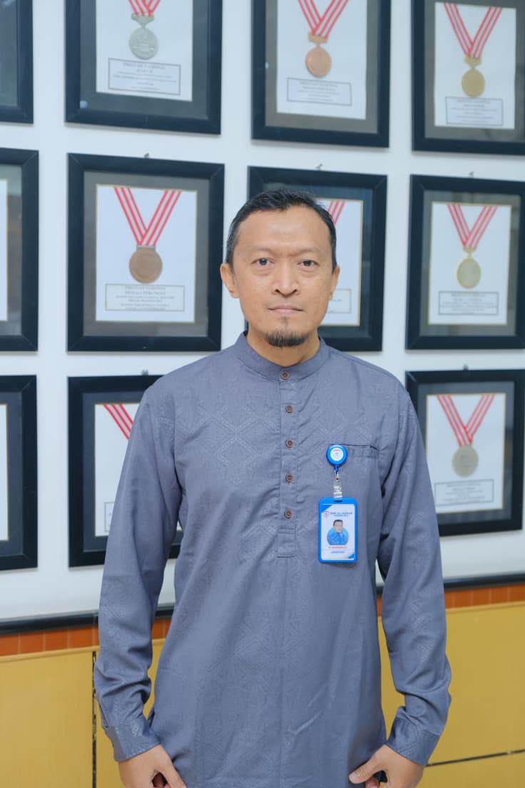 Foto Mujio Adi Wibowo, ST